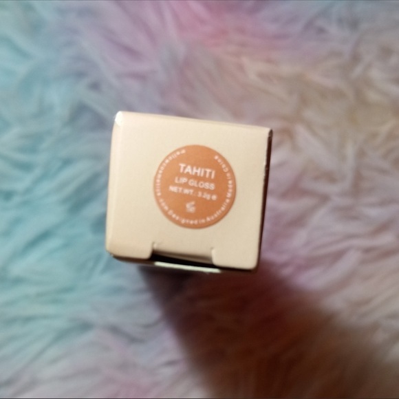 MELLOW COSMETICS Lip Gloss in Tahiti new in box - Picture 2 of 3